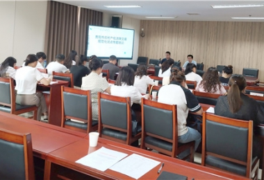 省農(nóng)交貴陽(yáng)運(yùn)營(yíng)中心在貴陽(yáng)市云巖區(qū)成功開(kāi)展貴陽(yáng)市農(nóng)村產(chǎn)權(quán)流轉(zhuǎn)交易規(guī)范化試點(diǎn)建設(shè)專題培訓(xùn)會(huì)